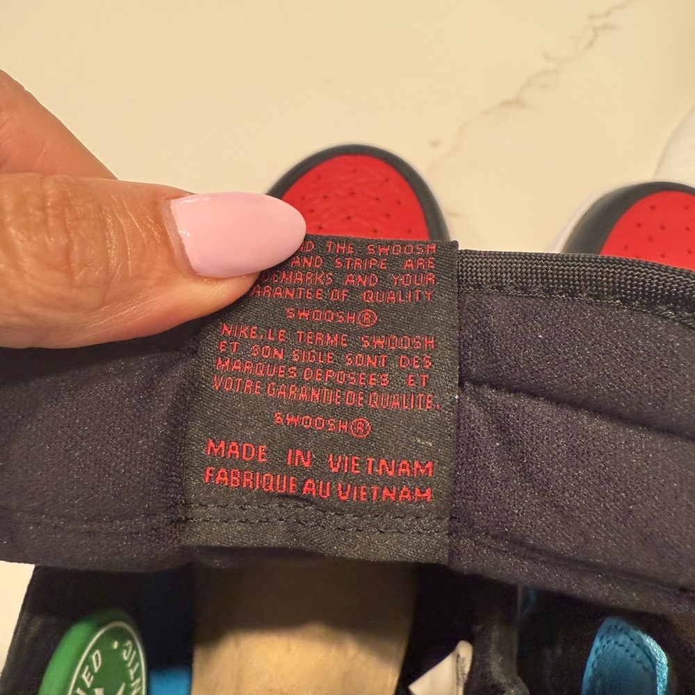 Nike women's  - Red, Black, Blue - Picture 8 of 10